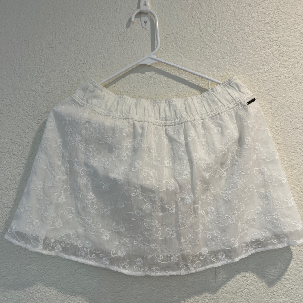 A & F lace skirt